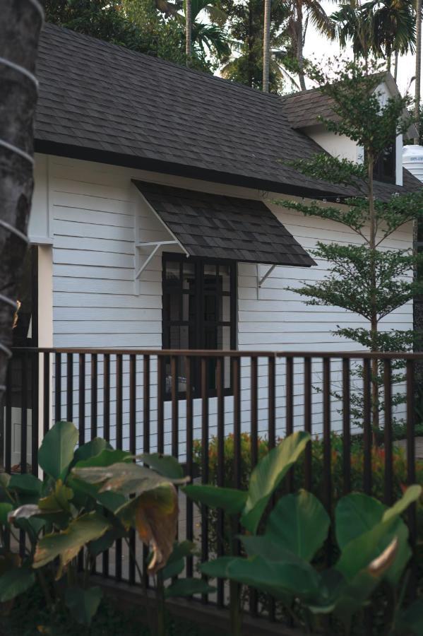The Little Acres Cherai Vypin ภายนอก รูปภาพ
