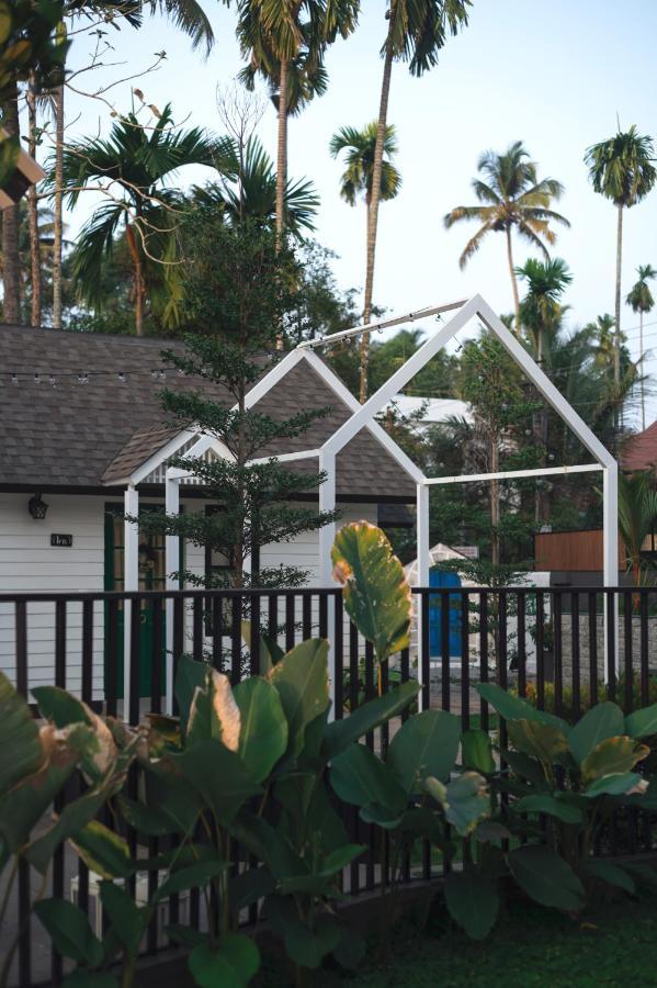 The Little Acres Cherai Vypin ภายนอก รูปภาพ